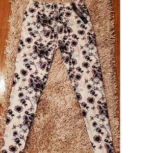 Floral Pattern Legging